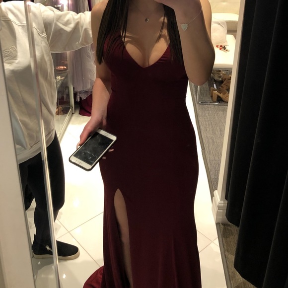 JVN burgundy gown - Picture 3 of 4